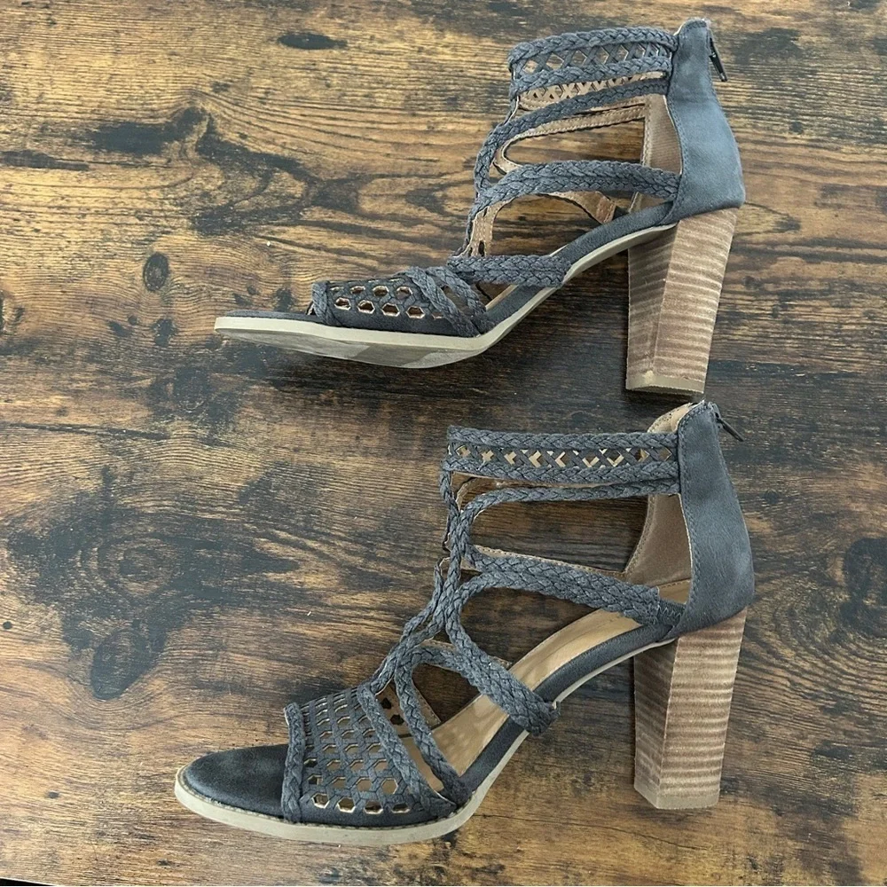 Report Reeve Pumps Dark Gray Strappy Heels Formal Casual Neutral 10